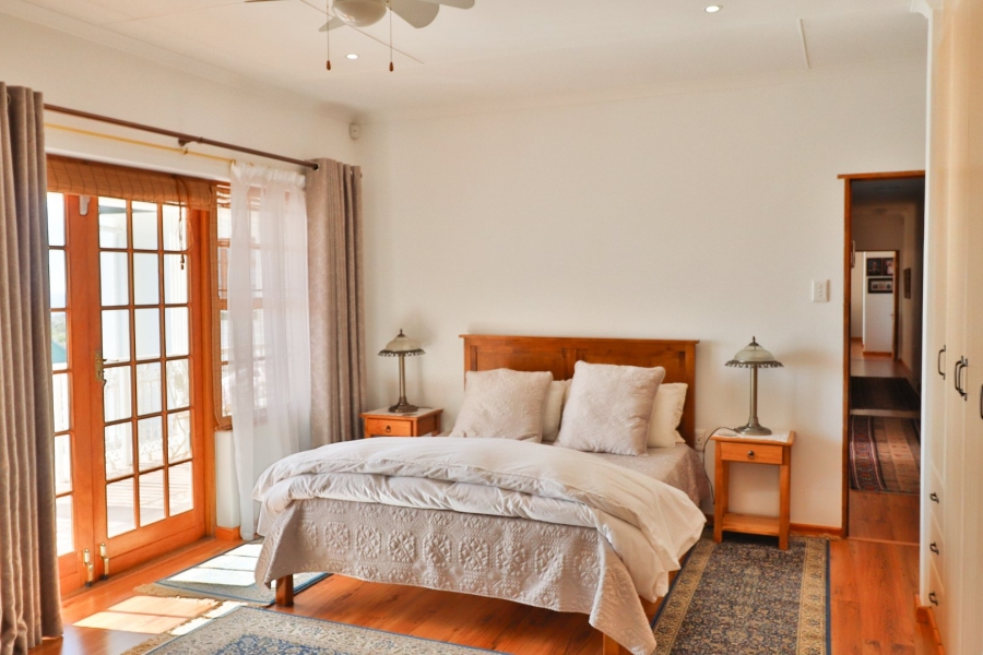 10 Bedroom Property for Sale in Aalwyndal Western Cape